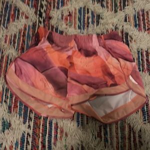 Athleta coral shorts imprinted mesh racer run short